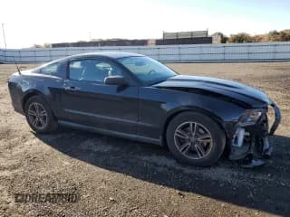 ✅ 2011 Ford Mustang Premium • VIN: 1ZVBP8AM7B5158469 • Lot: 90377125. Wystawiony na Copart z przebiegiem 84 083 mil. Bezpłatny archiwum sprzedaży aukcyjnych z USA i szczegółowy raport historii pojazdu na DreamBid. Zdjęcie 4.