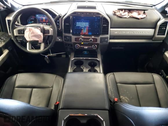 ✅ 2022 Ford F-250 XL • VIN: 1FT7W2B68NEG10863 • Lot: 50136985. Wystawiony na Copart z przebiegiem 23 675 mil. Bezpłatny archiwum sprzedaży aukcyjnych z USA i szczegółowy raport historii pojazdu na DreamBid. Zdjęcie 8.