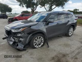 ✅ 2022 Toyota Highlander Hybrid Limited • VIN: 5TDYARAH1NS511665 • Лот: 69789955. Опубликован ранее на Copart с пробегом 89 507 миль. Бесплатный доступ к архиву аукционных продаж из США и подробный отчёт об истории автомобиля на DreamBid. Изображение 1.