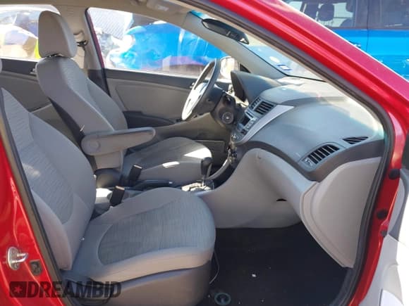 ✅ 2015 Hyundai Accent GLS • VIN: KMHCT4AE5FU898968 • Лот: 43459712. Опубликован ранее на IAAI с пробегом 132 350 миль. Бесплатный доступ к архиву аукционных продаж из США и подробный отчёт об истории автомобиля на DreamBid. Изображение 5.