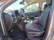 ✅ 2021 Chevrolet Equinox LT • VIN: 3GNAXUEV2MS128970 • Lot: 81745295. Wystawiony na Copart z przebiegiem 82 056 mil. Bezpłatny archiwum sprzedaży aukcyjnych z USA i szczegółowy raport historii pojazdu na DreamBid. Zdjęcie 7.