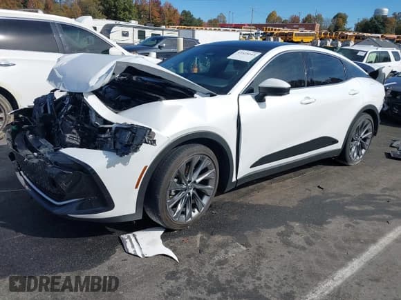 ✅ 2024 Toyota Crown XLE • VIN: JTDAAAAF7R3029016 • Lot: 43525243. Listed on IAAI with 26,740 mi. Free auction sales archive from the USA and detailed vehicle history report at DreamBid. Image 2.