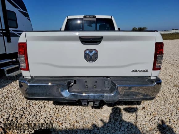 ✅ 2023 Ram 3500 Tradesman • VIN: 3C63RRGL1PG652131 • Lot: 94653375. Wystawiony na Copart z przebiegiem 166 778 mil. Bezpłatny archiwum sprzedaży aukcyjnych z USA i szczegółowy raport historii pojazdu na DreamBid. Zdjęcie 6.