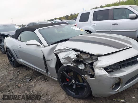 ✅ 2011 Chevrolet Camaro 2LT • VIN: 2G1FC3DD5B9163468 • Lot: 41931633. Wystawiony na IAAI z przebiegiem 151 015 mil. Bezpłatny archiwum sprzedaży aukcyjnych z USA i szczegółowy raport historii pojazdu na DreamBid. Zdjęcie 6.