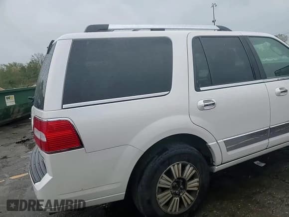 ✅ 2013 Lincoln Navigator • VIN: 5LMJJ2J56DEL07150 • Лот: 81681065. Опубликован ранее на Copart с пробегом 191 530 миль. Бесплатный доступ к архиву аукционных продаж из США и подробный отчёт об истории автомобиля на DreamBid. Изображение 14.