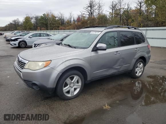 ✅ 2009 Subaru Forester X • VIN: JF2SH63689H767292 • Lot: 87270215. Listed on Copart with 220,151 mi. Free auction sales archive from the USA and detailed vehicle history report at DreamBid. Image 1.