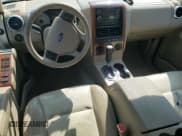 ✅ 2008 Ford Explorer Eddie Bauer • VIN: 1FMEU74E08UA68355 • Lot: 67805805. Listed on Copart with 228,414 mi. Free auction sales archive from the USA and detailed vehicle history report at DreamBid. Image 8.