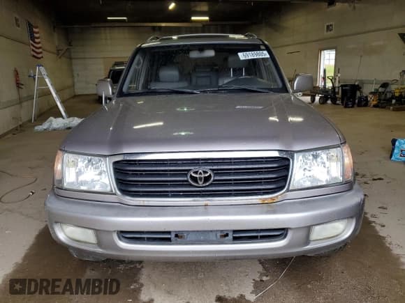 ✅ 2001 Toyota Land Cruiser • VIN: JTEHT05J412012973 • Lot: 69189805. Wystawiony na Copart z przebiegiem 247 373 mil. Bezpłatny archiwum sprzedaży aukcyjnych z USA i szczegółowy raport historii pojazdu na DreamBid. Zdjęcie 5.