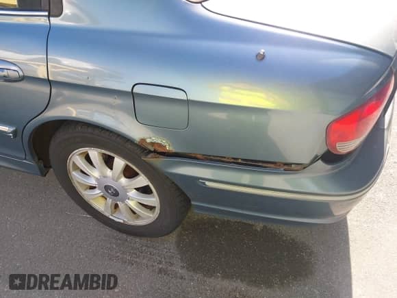 2004 Hyundai Sonata GLS с VIN KMHWF35H84A049046, выставлен на аукционе IAAI как лот 42071777 с пробегом 158 148 миль миль и . История ставок и продаж доступна на DreamBid. Изображение 14.