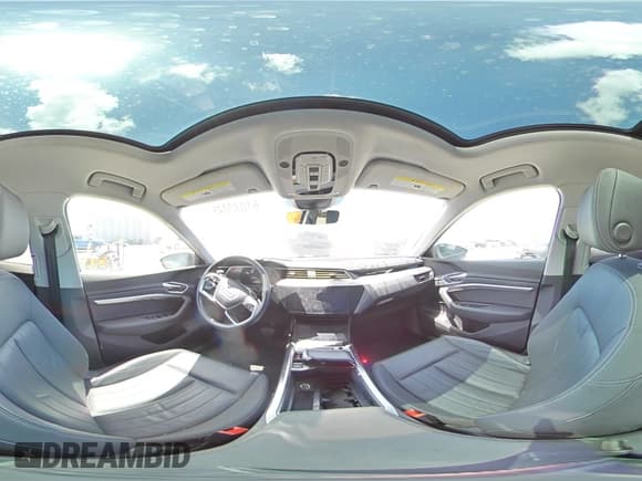 ✅ 2021 Audi e-tron Premium • VIN: WA11AAGE9MB031485 • Лот: 61032045. Опубликован ранее на Copart с пробегом 31 934 миль. Бесплатный доступ к архиву аукционных продаж из США и подробный отчёт об истории автомобиля на DreamBid. Изображение 15.