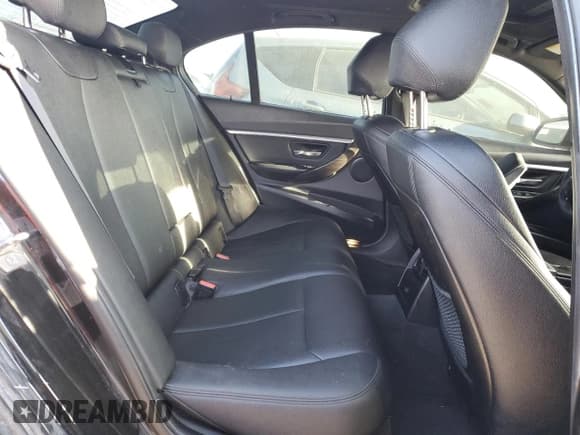 ✅ 2016 BMW 3 Series 328i xDrive • VIN: WBA8E3C58GK502652 • Lot: 92439005. Listed on Copart with 136,180 mi. Free auction sales archive from the USA and detailed vehicle history report at DreamBid. Image 10.