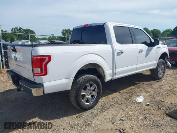 ✅ 2016 Ford F-150 XLT • VIN: 1FTEW1EG6GKD17716 • Лот: 42184556. Опубликован ранее на IAAI с пробегом 125 965 миль. Бесплатный доступ к архиву аукционных продаж из США и подробный отчёт об истории автомобиля на DreamBid. Изображение 4.