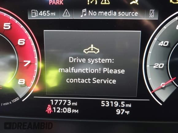 ✅ 2024 Audi SQ5 Sportback Premium Plus • VIN: WA124AFY7R2024596 • Лот: 42526501. Опубликован ранее на IAAI с пробегом 17 773 миль. Бесплатный доступ к архиву аукционных продаж из США и подробный отчёт об истории автомобиля на DreamBid. Изображение 18.