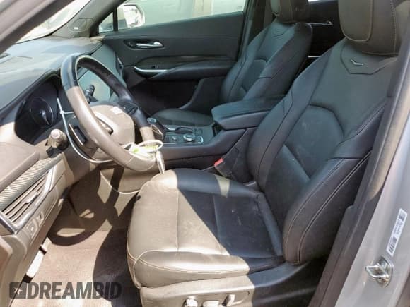 ✅ 2019 Cadillac XT4 FWD Sport • VIN: 1GYFZER45KF228377 • Лот: 84746865. Опубликован ранее на Copart с пробегом 75 151 миль. Бесплатный доступ к архиву аукционных продаж из США и подробный отчёт об истории автомобиля на DreamBid. Изображение 7.