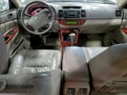 ✅ 2005 Toyota Camry LE • VIN: JTDBF30K950164025 • Lot: 95076375. Listed on Copart with 230,194 mi. Free auction sales archive from the USA and detailed vehicle history report at DreamBid. Image 8.