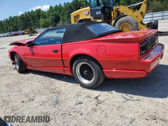 ✅ 1992 Pontiac Firebird • VIN: 1G2FW33F2NL217943 • Lot: 61988815. Wystawiony na Copart z przebiegiem 109 450 mil. Bezpłatny archiwum sprzedaży aukcyjnych z USA i szczegółowy raport historii pojazdu na DreamBid. Zdjęcie 2.