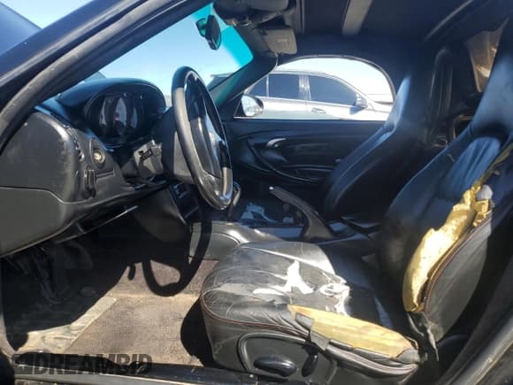 ✅ 2000 Porsche Boxster • VIN: WP0CA2984YU621793 • Lot: 86553355. Wystawiony na Copart z przebiegiem 127 778 mil. Bezpłatny archiwum sprzedaży aukcyjnych z USA i szczegółowy raport historii pojazdu na DreamBid. Zdjęcie 7.