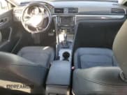 ✅ 2017 Volkswagen Passat SE • VIN: 1VWGT7A39HC019273 • Лот: 87411965. Опубликован ранее на Copart с пробегом 110 362 миль. Бесплатный доступ к архиву аукционных продаж из США и подробный отчёт об истории автомобиля на DreamBid. Изображение 8.