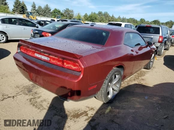 ✅ 2014 Dodge Challenger R/T 100th Anniversary Appearance • VIN: 2C3CDYBT2EH257322 • Lot: 73750694. Wystawiony na Copart z przebiegiem 38 994 mil. Bezpłatny archiwum sprzedaży aukcyjnych z USA i szczegółowy raport historii pojazdu na DreamBid. Zdjęcie 3.