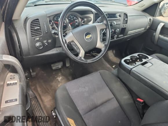 ✅ 2011 Chevrolet Silverado 1500 LT • VIN: 1GCNKSE01BZ249748 • Lot: 63992825. Listed on Copart with 90,636 mi. Free auction sales archive from the USA and detailed vehicle history report at DreamBid. Image 8.