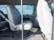 ✅ 2012 Ford Econoline Passenger XL • VIN: 1FBNE3BL5CDB33676 • Lot: 40849233. Wystawiony na IAAI z przebiegiem Nie podano. Bezpłatny archiwum sprzedaży aukcyjnych z USA i szczegółowy raport historii pojazdu na DreamBid. Zdjęcie 8.