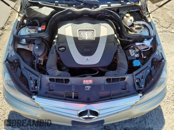 ✅ 2012 Mercedes-Benz C 300 Sport • VIN: WDDGF8BB7CA697469 • Lot: 90234095. Listed on Copart with 122,653 mi. Free auction sales archive from the USA and detailed vehicle history report at DreamBid. Image 11.