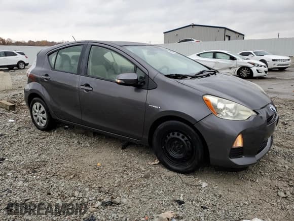 ✅ 2013 Toyota Prius Two • VIN: JTDKDTB39D1536855 • Lot: 91326075. Listed on Copart with 150,811 mi. Free auction sales archive from the USA and detailed vehicle history report at DreamBid. Image 4.