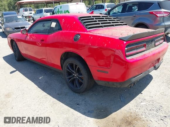 ✅ 2018 Dodge Challenger SXT • VIN: 2C3CDZAG4JH263143 • Lot: 42765510. Wystawiony na IAAI z przebiegiem 55 846 mil. Bezpłatny archiwum sprzedaży aukcyjnych z USA i szczegółowy raport historii pojazdu na DreamBid. Zdjęcie 3.
