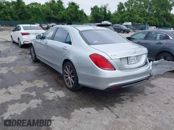 ✅ 2015 Mercedes-Benz S • VIN: WDDUG7KB8FA089717 • Лот: 42336025. Опубликован ранее на IAAI с пробегом 111 879 миль. Бесплатный доступ к архиву аукционных продаж из США и подробный отчёт об истории автомобиля на DreamBid. Изображение 3.