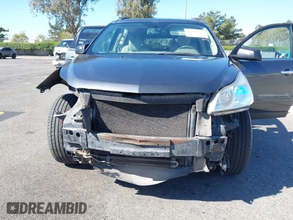 ✅ 2011 Chevrolet Traverse 2LT • VIN: 1GNKVJED2BJ294596 • Лот: 43483425. Опубликован ранее на IAAI с пробегом 196 155 миль. Бесплатный доступ к архиву аукционных продаж из США и подробный отчёт об истории автомобиля на DreamBid. Изображение 6.