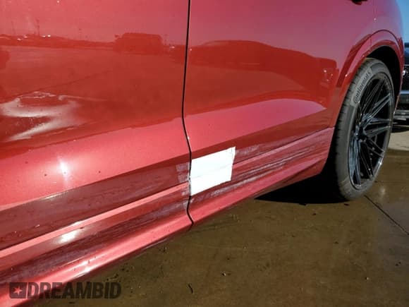 ✅ 2021 Audi RS Q8 • VIN: WU1ARBF13MD029385 • Lot: 74667154. Wystawiony na Copart z przebiegiem 34 069 mil. Bezpłatny archiwum sprzedaży aukcyjnych z USA i szczegółowy raport historii pojazdu na DreamBid. Zdjęcie 13.