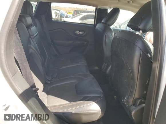 ✅ 2016 Jeep Cherokee Trailhawk • VIN: 1C4PJMBB4GW311259 • Lot: 64332725. Wystawiony na Copart z przebiegiem 133 644 mil. Bezpłatny archiwum sprzedaży aukcyjnych z USA i szczegółowy raport historii pojazdu na DreamBid. Zdjęcie 10.