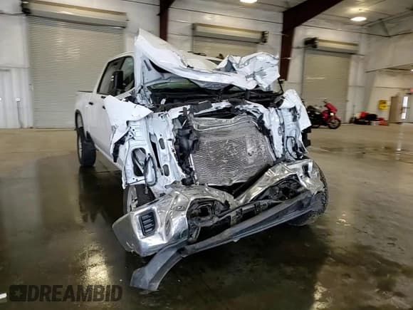 ✅ 2024 Chevrolet Silverado 2500HD Work Truck • VIN: 2GC4YLE76R1178112 • Лот: 69078355. Опубликован ранее на Copart с пробегом 46 828 миль. Бесплатный доступ к архиву аукционных продаж из США и подробный отчёт об истории автомобиля на DreamBid. Изображение 13.