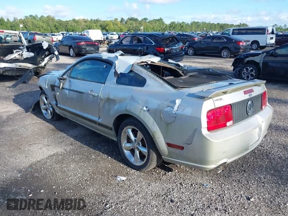 ✅ 2009 Ford Mustang GT • VIN: 1ZVHT82H495101261 • Lot: 27289325. Wystawiony na IAAI z przebiegiem 136 598 mil. Bezpłatny archiwum sprzedaży aukcyjnych z USA i szczegółowy raport historii pojazdu na DreamBid. Zdjęcie 3.