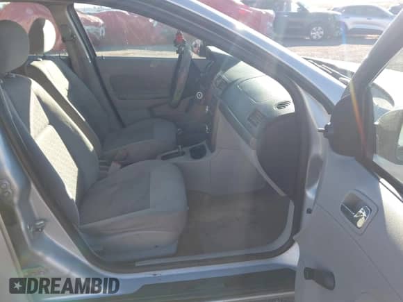 2008 Chevrolet Cobalt LS с VIN 1G1AK58F187316717, выставлен на аукционе IAAI как лот 43474793 с пробегом Не указан миль и . История ставок и продаж доступна на DreamBid. Изображение 5.