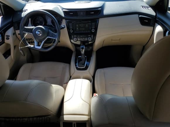 ✅ 2018 Nissan Rogue SV • VIN: 5N1AT2MT1JC820465 • Лот: 91349165. Опубликован ранее на Copart с пробегом 88 223 миль. Бесплатный доступ к архиву аукционных продаж из США и подробный отчёт об истории автомобиля на DreamBid. Изображение 8.