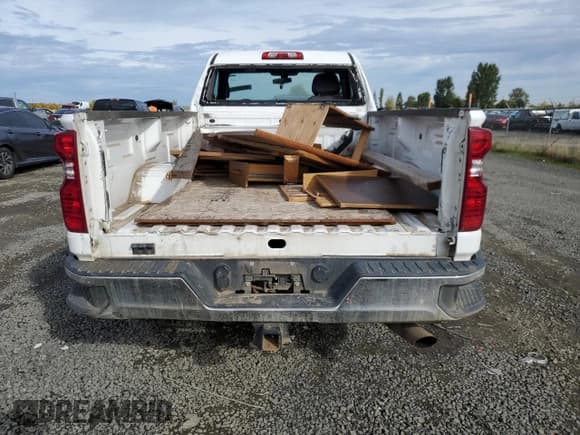 ✅ 2022 Chevrolet Silverado 2500HD • VIN: 1GC0YNE79NF136689 • Lot: 71983673. Wystawiony na Copart z przebiegiem 75 982 mil. Bezpłatny archiwum sprzedaży aukcyjnych z USA i szczegółowy raport historii pojazdu na DreamBid. Zdjęcie 6.