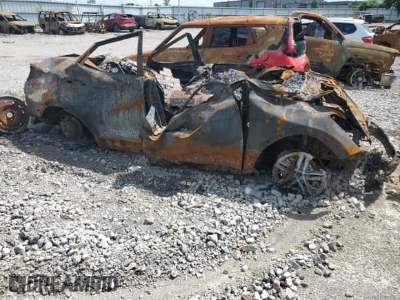 ✅ 2017 Hyundai Santa Fe 2.4L • VIN: 5XYZUDLB5HG495611 • Лот: 64752125. Опубликован ранее на Copart с пробегом Не указан. Бесплатный доступ к архиву аукционных продаж из США и подробный отчёт об истории автомобиля на DreamBid. Изображение 4.