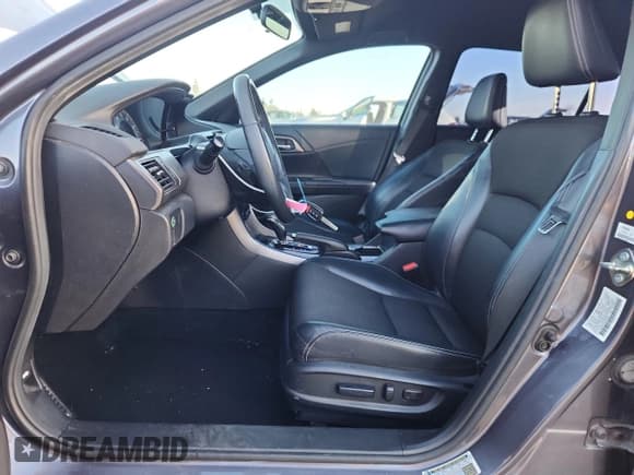 ✅ 2016 Honda Accord Sport • VIN: 1HGCR2F58GA142880 • Lot: 92106755. Listed on Copart with 179,053 mi. Free auction sales archive from the USA and detailed vehicle history report at DreamBid. Image 7.