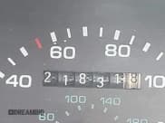 ✅ 1993 Ford Mustang LX • VIN: 1FACP41E0PF117889 • Лот: 41854729. Опубликован ранее на IAAI с пробегом 218 318 миль. Бесплатный доступ к архиву аукционных продаж из США и подробный отчёт об истории автомобиля на DreamBid. Изображение 16.