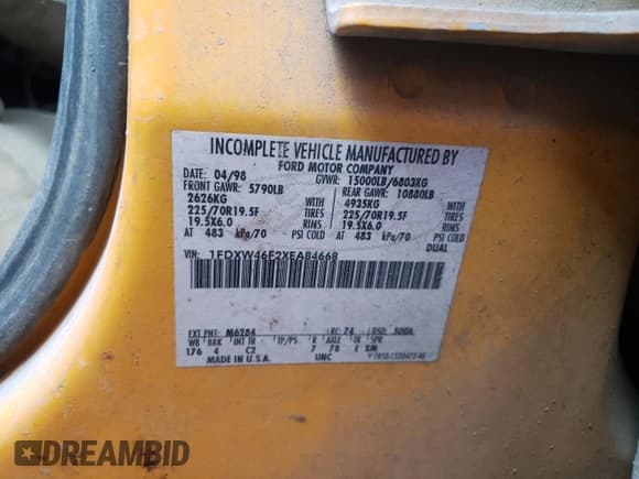 ✅ 1999 Ford F-450 XL • VIN: 1FDXW46F2XEA84668 • Lot: 69176664. Wystawiony na Copart z przebiegiem Nie podano. Bezpłatny archiwum sprzedaży aukcyjnych z USA i szczegółowy raport historii pojazdu na DreamBid. Zdjęcie 12.