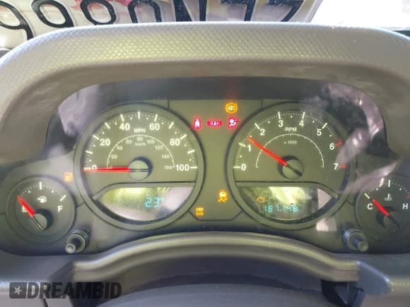 ✅ 2008 Jeep Wrangler Unlimited X • VIN: 1J4GA39148L640449 • Lot: 41327715. Listed on IAAI with 167,148 mi. Free auction sales archive from the USA and detailed vehicle history report at DreamBid. Image 7.