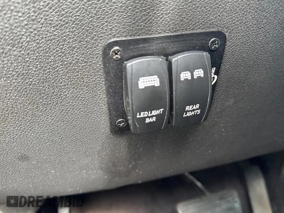 ✅ 2012 Chevrolet Silverado 1500 LT • VIN: 1GCPKSE71CF214846 • Lot: 76523134. Listed on Copart with 220,275 mi. Free auction sales archive from the USA and detailed vehicle history report at DreamBid. Image 10.