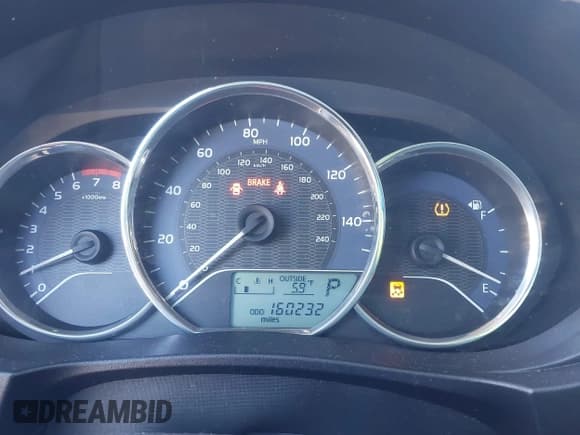 ✅ 2014 Toyota Corolla LE • VIN: 5YFBURHE6EP092794 • Lot: 43480484. Wystawiony na IAAI z przebiegiem 160 232 mil. Bezpłatny archiwum sprzedaży aukcyjnych z USA i szczegółowy raport historii pojazdu na DreamBid. Zdjęcie 7.