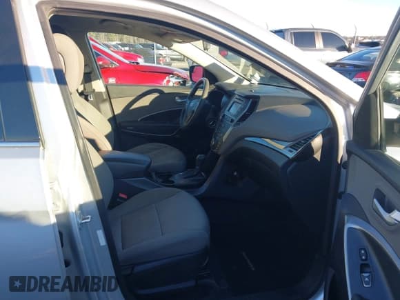 ✅ 2017 Hyundai Santa Fe 2.4L • VIN: 5XYZTDLB4HG391663 • Lot: 43924601. Listed on IAAI with 118,778 mi. Free auction sales archive from the USA and detailed vehicle history report at DreamBid. Image 5.