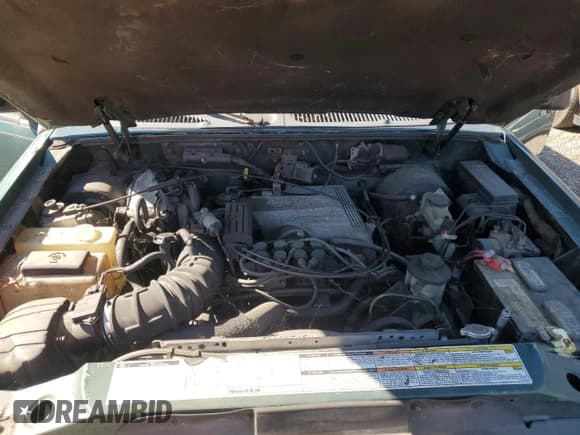 ✅ 2000 Ford Explorer XLT • VIN: 1FMZU83P5YZA33646 • Lot: 87049615. Wystawiony na Copart z przebiegiem 279 992 mil. Bezpłatny archiwum sprzedaży aukcyjnych z USA i szczegółowy raport historii pojazdu na DreamBid. Zdjęcie 12.