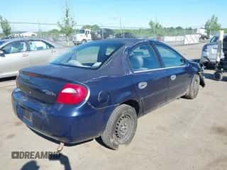 2005 Dodge Neon SE z VIN 1B3ES26C75D246669, wystawiony jako IAAI lot #42202933 z przebiegiem 88 388 mil mil oraz . Historia ofert i sprzedaży dostępna na DreamBid. Obrazek 4.