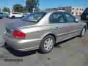 2005 Hyundai Sonata GL z VIN KMHWF25S95A129740, wystawiony jako IAAI lot #43030324 z przebiegiem 187 794 mil mil oraz . Historia ofert i sprzedaży dostępna na DreamBid. Obrazek 4.