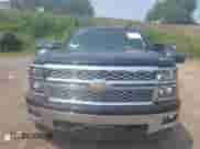 2015 Chevrolet Silverado 1500 LT z VIN 1GCVKREC6FZ299778, wystawiony jako IAAI lot #42877341 z przebiegiem 127 556 mil mil oraz . Historia ofert i sprzedaży dostępna na DreamBid. Obrazek 12.