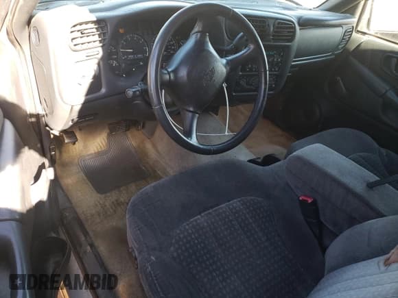 ✅ 2002 Chevrolet S-10 LS • VIN: 1GCCS145828255597 • Лот: 80866234. Опубликован ранее на Copart с пробегом 178 361 миль. Бесплатный доступ к архиву аукционных продаж из США и подробный отчёт об истории автомобиля на DreamBid. Изображение 8.